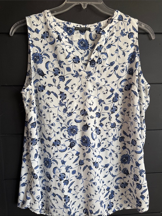 Adrianna Papell Tops - Adrianna Papell Sleeveless Blouse White/Blue XL